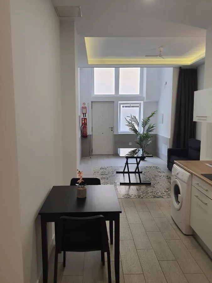 Hermoso Piso A 3 Min De La Estacion De Bus Y Tren Ave Málaga Appartement